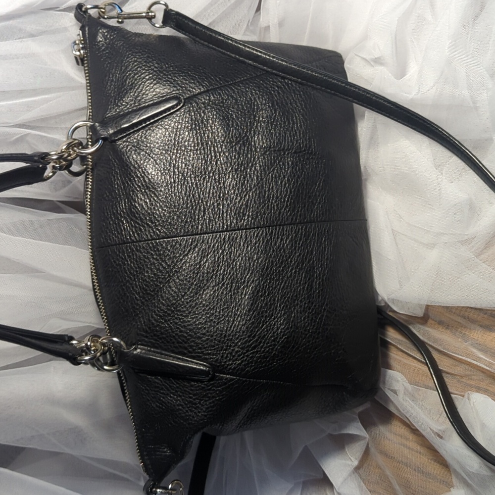 EUC Coach pebbled leather small Kelsey Satchel crossbody bag - Picture 4 of 16